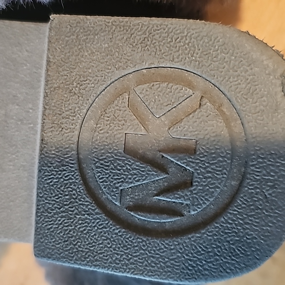 Michael Kors Fuzzy Slides - image 4